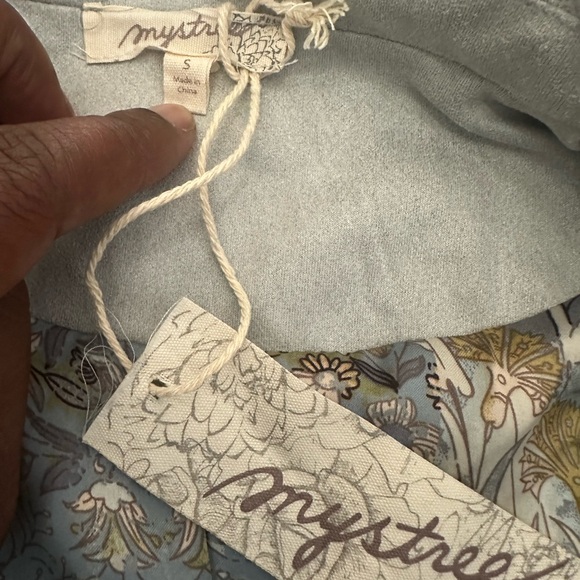 Mystree Soft Gray Women's Blazer - Picture 9 of 9